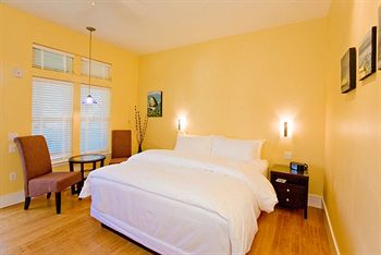 Pacific Blue Inn