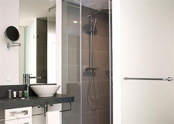 Innside by MeliÃ¡ Dresden