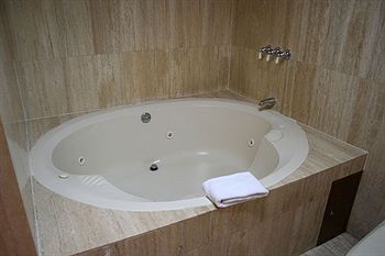 El Dorado Plaza Hotel and Business
