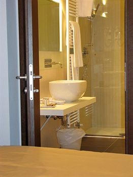 Parizzi Suites & Studio