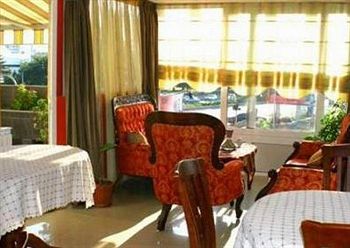 Super 8 Hotel