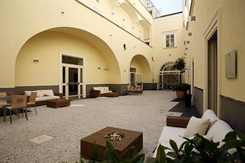 Seven Hostel