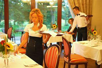 DwÃ³r Kombornia Hotel & SPA