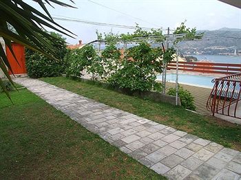 Villa Valjalo