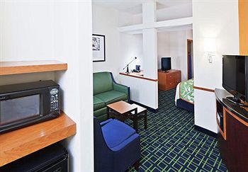 Fairfield Inn & Suites Tulsa Southeast/Crossroads Village