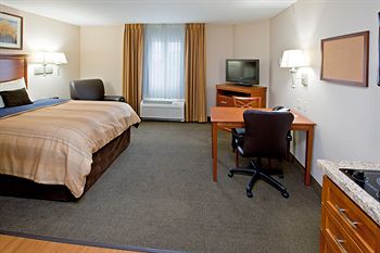 Candlewood Suites Indianapolis East