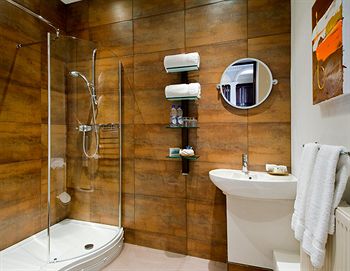 Redhill House - formerly Plush Hotel