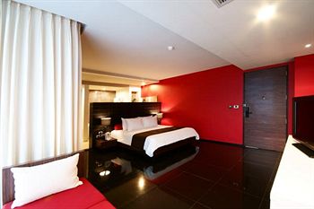 Tsix5 Hotel