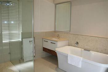 Marine Square Luxury Holiday Suites - Apartments