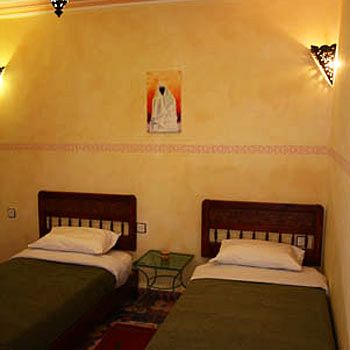 Eraounak Hotel