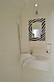P'tit Dej-HOTEL Porte d'Espagne
