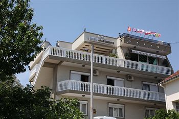 Apartments Tati