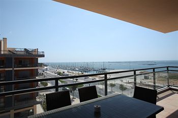 Real Marina Residence