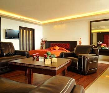 Hollywood Inn Hotel
