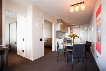 Celestion Waldorf Apartments Hotel
