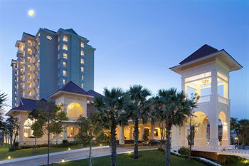 Sofitel Phnom Penh Phokeethra