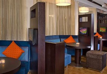 Courtyard by Marriott Kingston Highway 401/Division Street