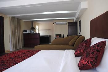 Feeling Home Hotel