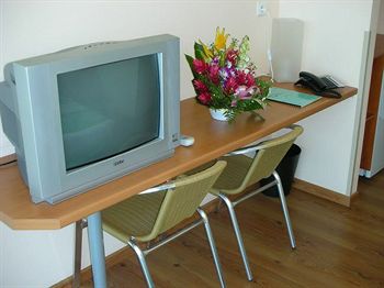 Tahiti Airport Motel