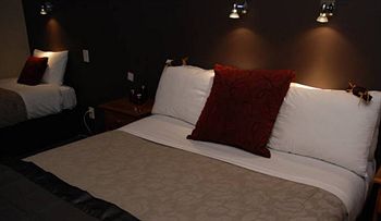 Radfords Lakeview Motel