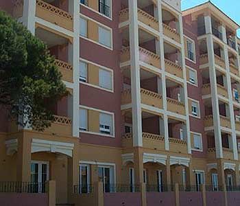Apartamentos Leo Canela