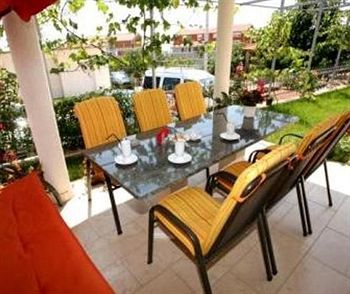 Logos Guesthouse