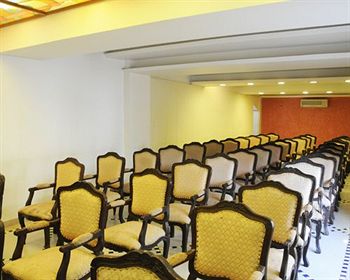 Hotel Neelkanth Blues