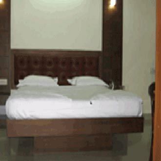 Hotel Golden Point Residency
