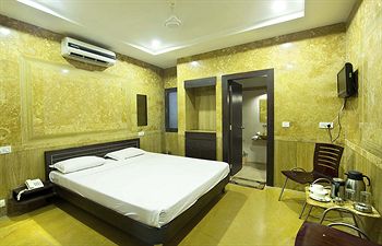Hotel Shanti Residency