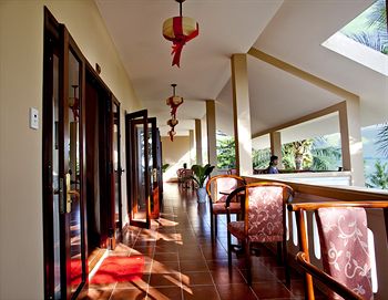 Vinh Hung Riverside Resort & Spa