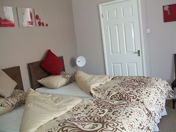 The Roebuck - Hostel