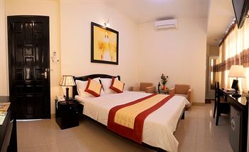 Canary Hotel
