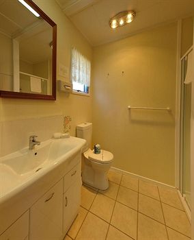 Ash Grove Boutique Motel