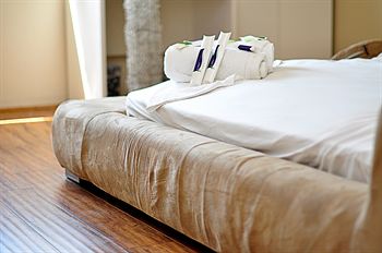Posh Hotel