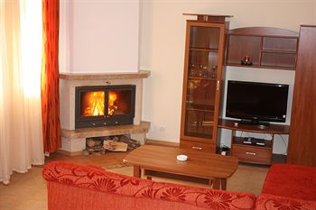 Bansko Castle Lodge