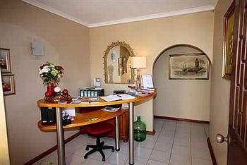 Le Blue Guesthouse