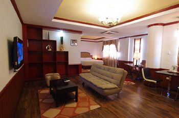 Dulcinea Hotel and Suites
