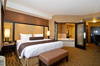 Best Western Premier Freeport Inn & Suites