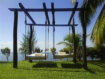 Paraiso Rainforest and Beach Hotel