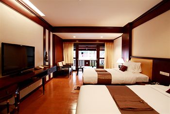 The Rim Resort