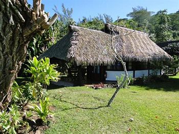 Linareva Moorea Beach Resort
