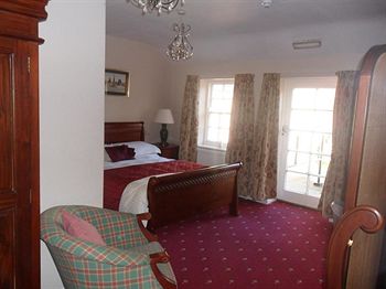 Forresters Arms Hotel - Inn