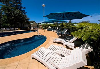 Governor's Lodge Resort Hotel