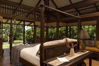 Latitude 10 Resort