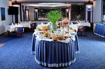 Class Hotel
