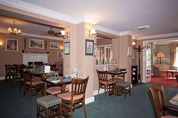 Corse Lawn House Hotel