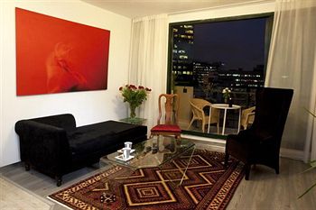 The DIAGHILEV LIVE ART boutique hotel