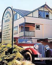 3 Explorers Motel