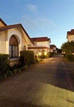 Econo Lodge The Villas