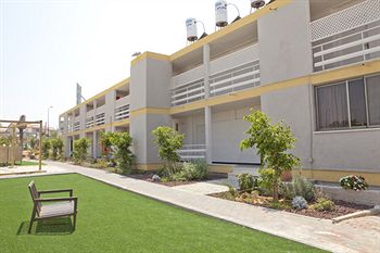 Q Hotel